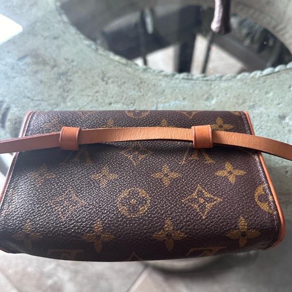 Louis Vuitton Florentine Pochette Beltbag Crossbody Handbag Cert Authenticity - Picture 9 of 16